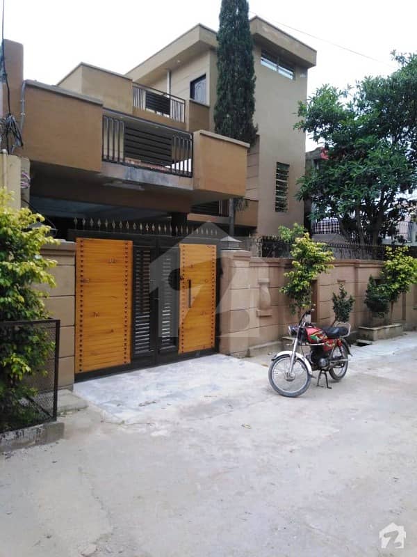 اڈیالہ روڈ راولپنڈی میں 6 کمروں کا 10 مرلہ مکان 1.35 کروڑ میں برائے فروخت۔