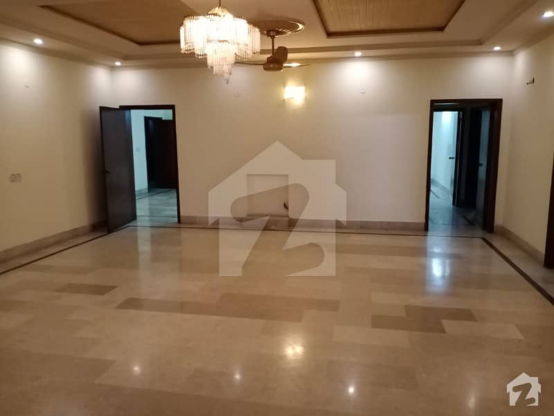 2 Kanal Well Maintained Upper Portion Available For Rent