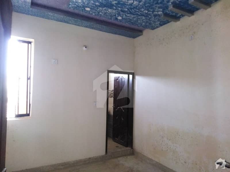 محمودآباد نمبر 2 محمود آباد کراچی میں 2 کمروں کا 4 مرلہ فلیٹ 50 لاکھ میں برائے فروخت۔