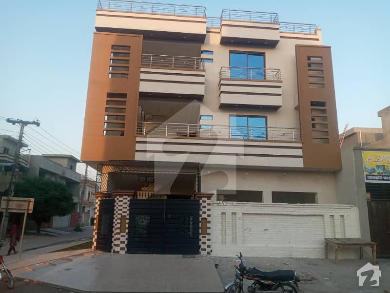 جوبلی ٹاؤن ۔ بلاک ایف جوبلی ٹاؤن لاہور میں 6 کمروں کا 7 مرلہ مکان 2.3 کروڑ میں برائے فروخت۔