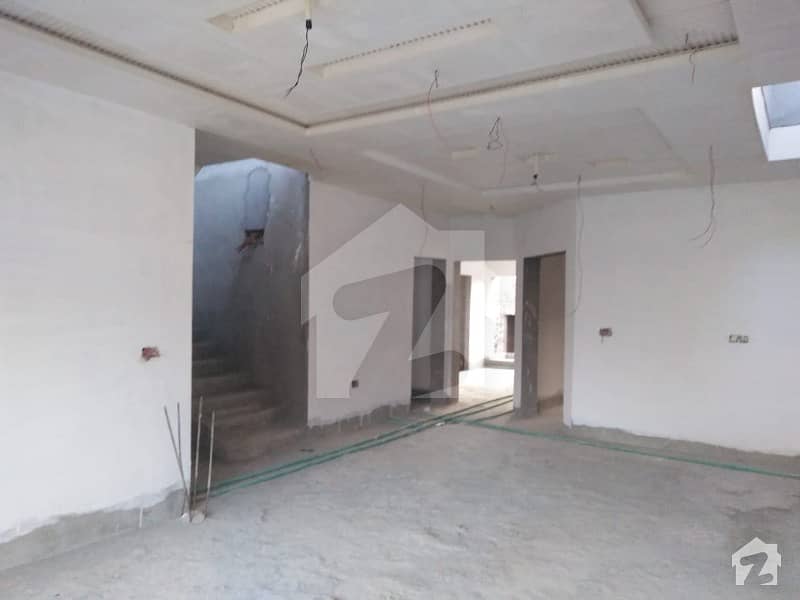8 Marla Structure Having 5 Bed Available For Sale In Islamabad B17