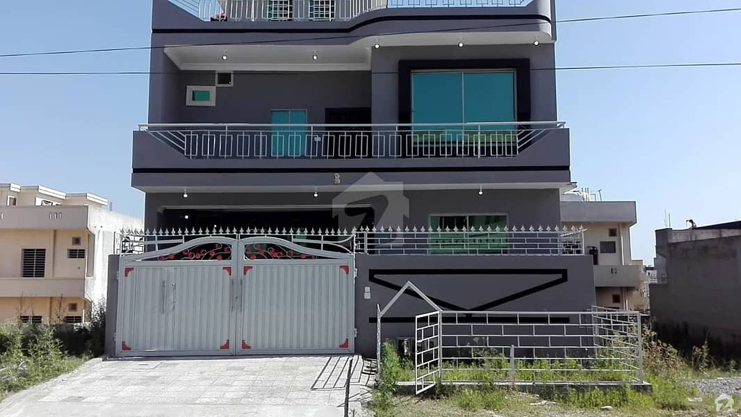 Triple Storey House With Basement For Sale In Jinnah Gardens Islamabad