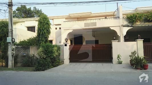 10-Marla Near To Market & Mosque Hot Location House For Sale In Askari ...