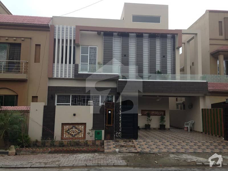 بحریہ ٹاؤن جاسمین بلاک بحریہ ٹاؤن سیکٹر سی بحریہ ٹاؤن لاہور میں 5 کمروں کا 10 مرلہ مکان 1.95 کروڑ میں برائے فروخت۔