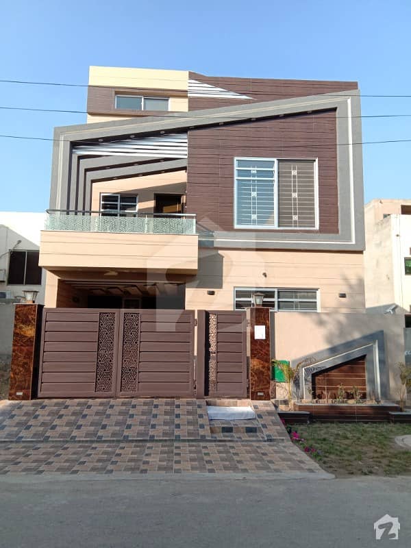 5 Marla Brand New Luxury House For Sale In Bahria Town Lahore Near To McDonald
