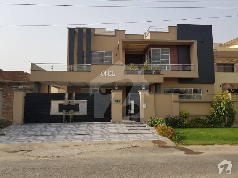 1 Kanal House For Sale In Opf D Block Near Park And Main Road