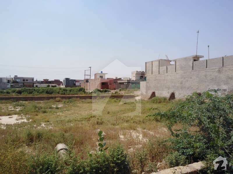 Such A Nice Located 11 Marla Residential Plot Is Available For Sale In Kareem Garden Phase 2 Faisalabad