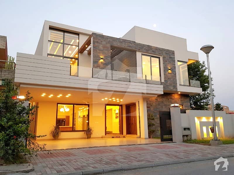 Corner 1 Kanal Beautiful House In Bahria Town