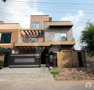 A Nicely Build 10 Marla House Is Available For Sale In Wapda Town Phase 2 - Block N-1 Lahore