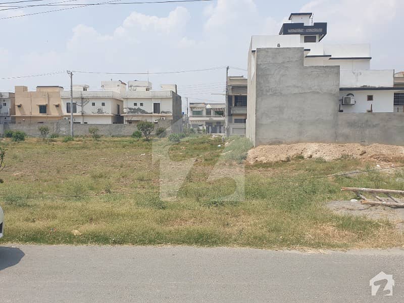10 Marla Plot For Sale In Ali  Block Bismillah Housing Scheme