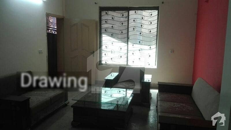 کوئنزروڈ لاہور میں 4 کمروں کا 5 مرلہ مکان 1.35 کروڑ میں برائے فروخت۔
