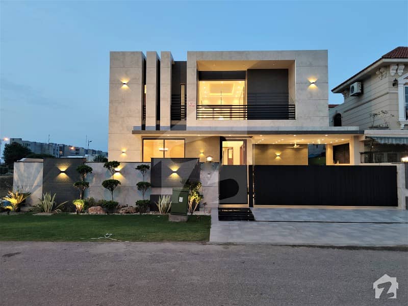 One  Kanal Mazhar Munir Design House For Sale At Reasonable Demand In The Heart Of Dha Lahore Cantt