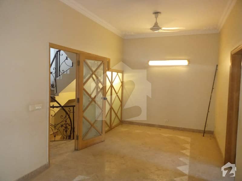 250 Sq Yards Town House For Sale Only For Ismaili Family