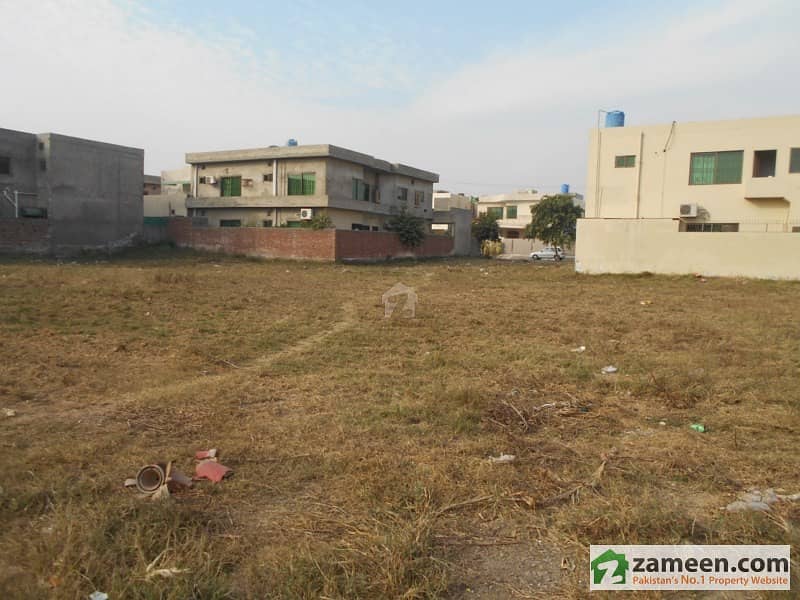 Residential Pair Plot For Sale