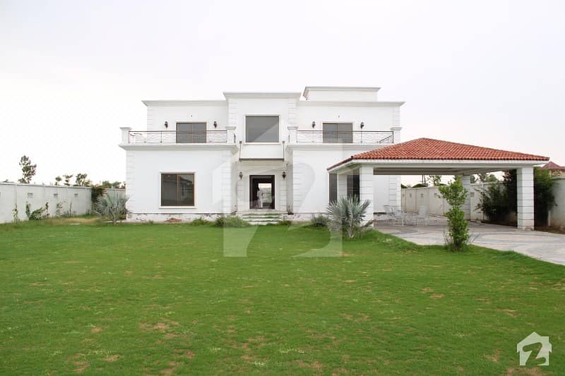 4 Kanal Modern Farm House For Sale