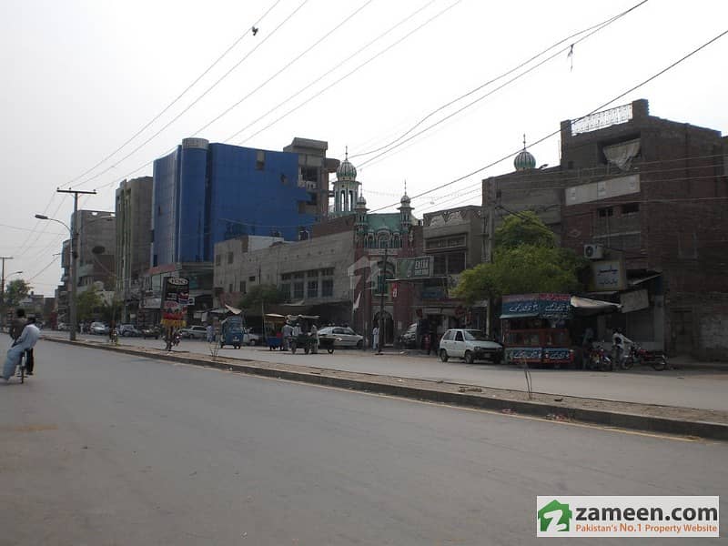 9 Marla Rented Plaza For Sale At Best Location Main Gulberg Road