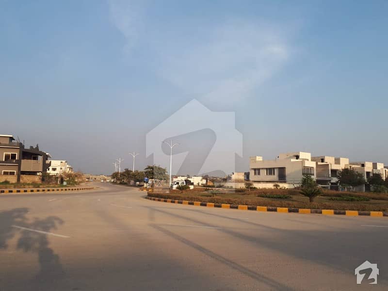 P Block Gulberg Residential 30x60 Well Located Plot Available For Sale