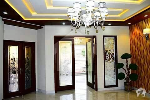 ڈی ایچ اے فیز 7 - بلاک ایس فیز 7 ڈیفنس (ڈی ایچ اے) لاہور میں 3 کمروں کا 1 کنال بالائی پورشن 45 ہزار میں کرایہ پر دستیاب ہے۔