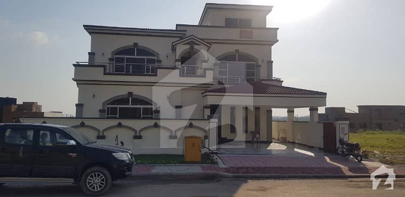 Overseas Green Sector 5 One Kanal Brand New Luxury House For Sale