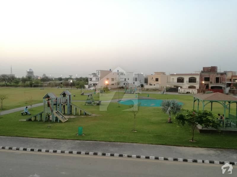 لیک سٹی ۔ سیکٹرایم ۔ 7 لیک سٹی رائیونڈ روڈ لاہور میں 4 کمروں کا 5 مرلہ مکان 1.45 کروڑ میں برائے فروخت۔ لیک سٹی ۔ سیکٹرایم ۔ 7 لیک سٹی رائیونڈ روڈ لاہور میں 4 کمروں کا 5 مرلہ مکان 1.45 کروڑ میں برائے فروخت۔