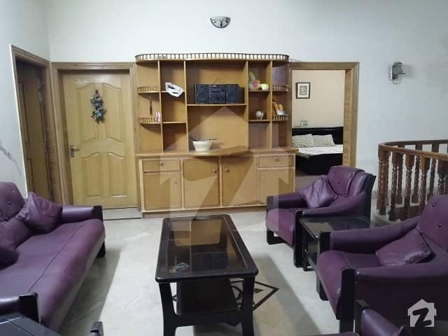 نیو لالہ زار راولپنڈی میں 4 کمروں کا 10 مرلہ مکان 2.3 کروڑ میں برائے فروخت۔