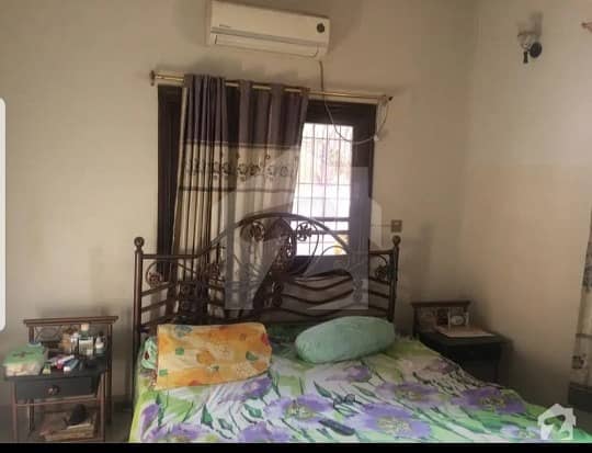 گلستانِ جوہر کراچی میں 6 کمروں کا 8 مرلہ مکان 3.2 کروڑ میں برائے فروخت۔