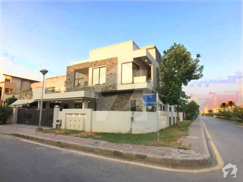بحریہ ٹاؤن فیز 4 بحریہ ٹاؤن راولپنڈی راولپنڈی میں 5 کمروں کا 1 کنال مکان 5.5 کروڑ میں برائے فروخت۔