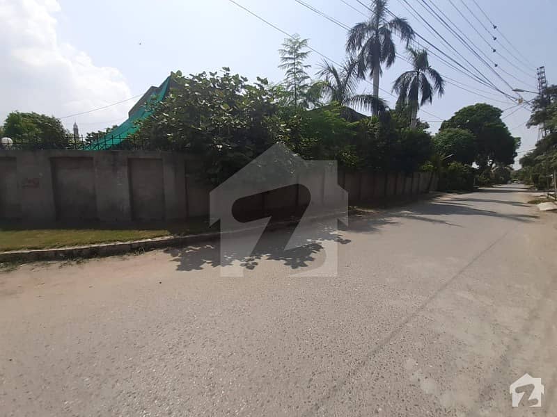 02 Kanal Corner House For Sale In New Muslim Town