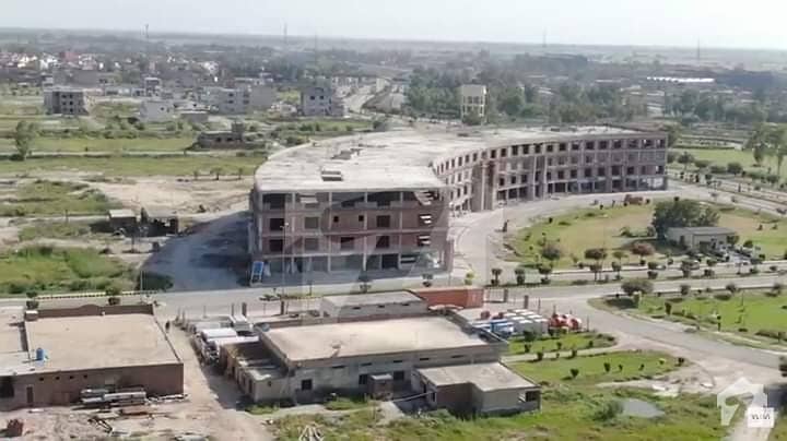 لاہور موٹر وے سٹی ۔ بلاک کیو لاھور موٹروے سٹی لاہور میں 1 کنال رہائشی پلاٹ 43 لاکھ میں برائے فروخت۔ لاہور موٹر وے سٹی ۔ بلاک کیو لاھور موٹروے سٹی لاہور میں 1 کنال رہائشی پلاٹ 43 لاکھ میں برائے فروخت۔
