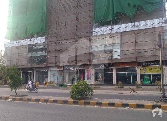 میاں محمود علی قصوری روڈ گلبرگ لاہور میں 3 مرلہ دکان 4 لاکھ میں کرایہ پر دستیاب ہے۔