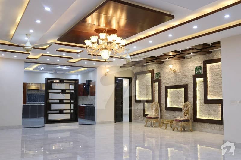 ماڈل ٹاؤن ۔ بلاک کے ماڈل ٹاؤن لاہور میں 5 کمروں کا 1 کنال مکان 7.5 کروڑ میں برائے فروخت۔