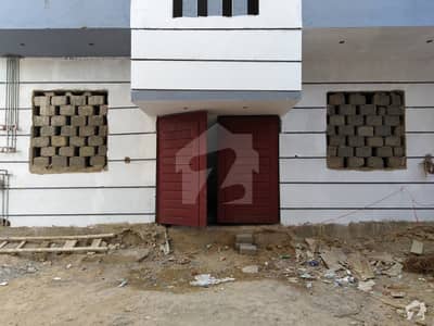 نارتھ ناظم آباد ۔ بلاک ٹی نارتھ ناظم آباد کراچی میں 2 کمروں کا 5 مرلہ فلیٹ 45 لاکھ میں برائے فروخت۔