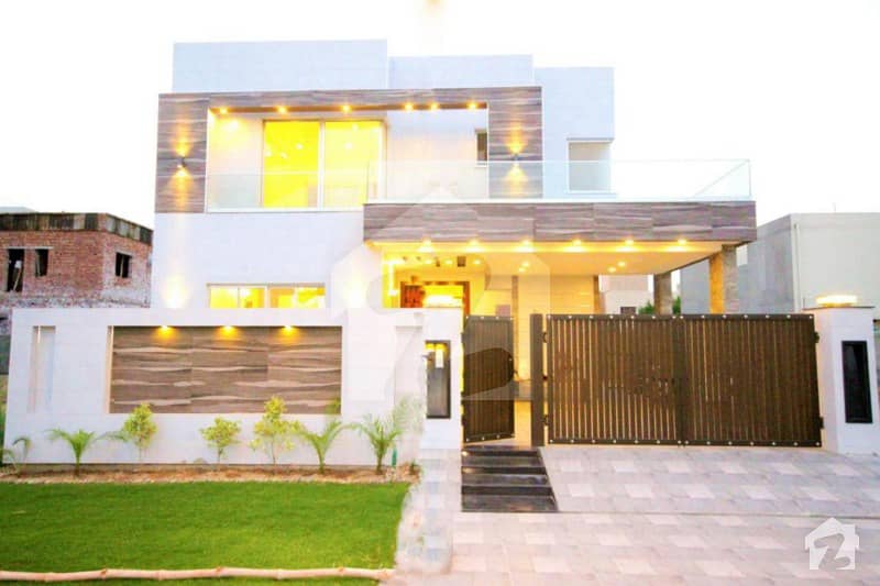 Facing Park 10 Marla Luxurious Brand New Bungalow Design By Reputed Architect Must Once Visit