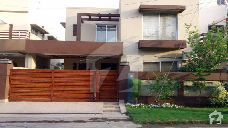 10 Marla Beautiful House For Sale On Investment Price