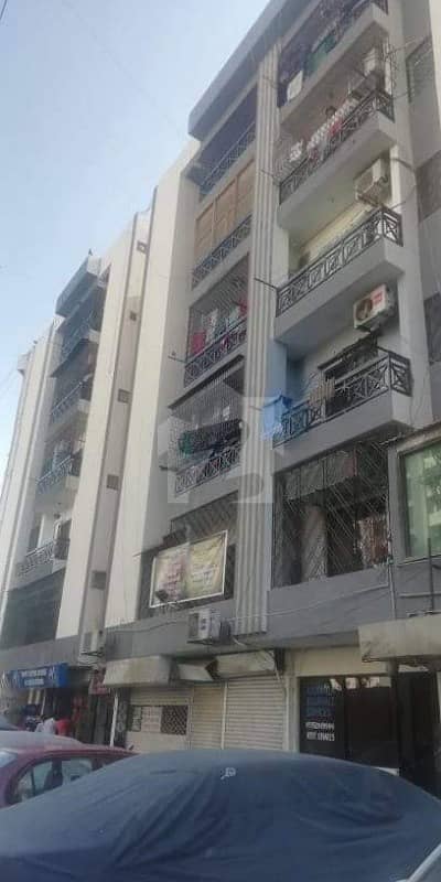 فریرے ٹاؤن کراچی میں 3 کمروں کا 8 مرلہ فلیٹ 2.5 کروڑ میں برائے فروخت۔