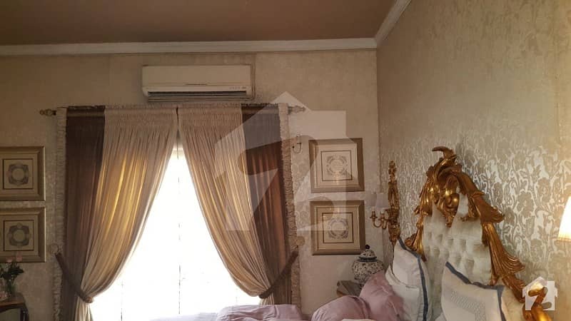 ماڈل ٹاؤن ۔ بلاک آر ماڈل ٹاؤن لاہور میں 5 کمروں کا 10 مرلہ مکان 2.1 کروڑ میں برائے فروخت۔