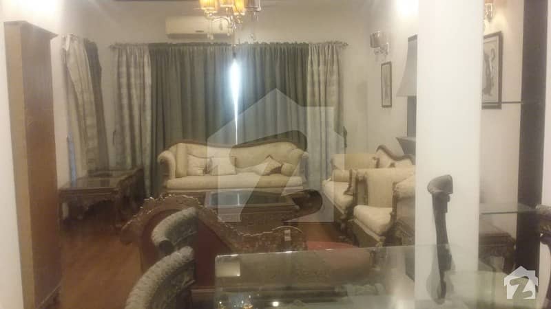 ڈی ایچ اے فیز 5 - بلاک ڈی فیز 5 ڈیفنس (ڈی ایچ اے) لاہور میں 4 کمروں کا 10 مرلہ مکان 3.4 کروڑ میں برائے فروخت۔