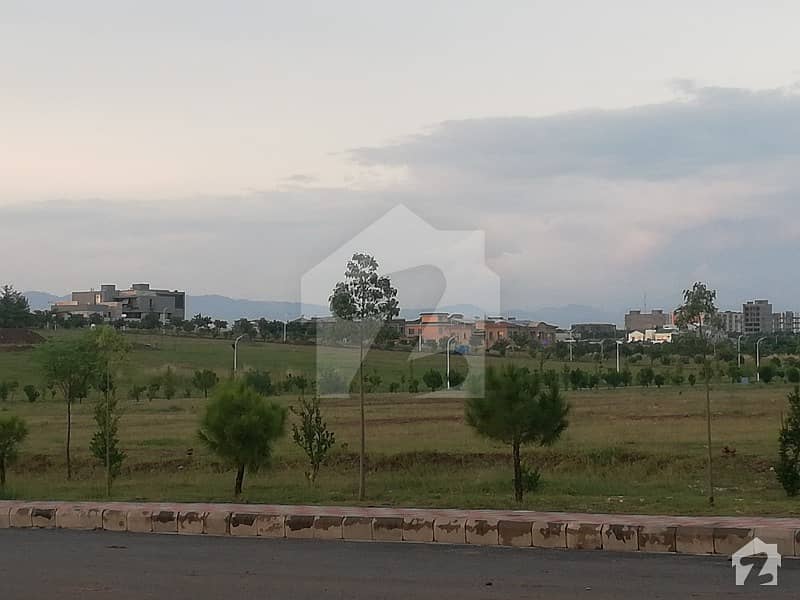 10 Kanal Farm House Land Available For Sale On Main Road Of Gulberg Green