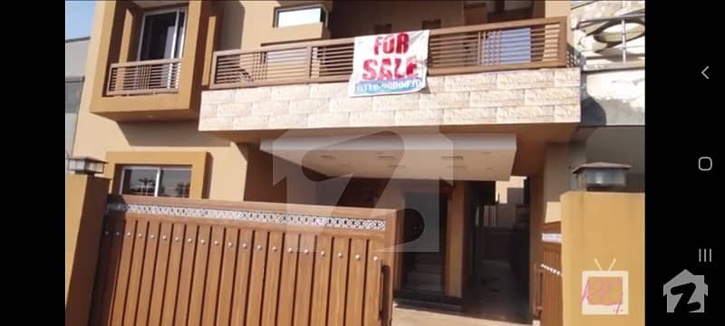 بحریہ ٹاؤن فیز 3 بحریہ ٹاؤن راولپنڈی راولپنڈی میں 5 کمروں کا 10 مرلہ مکان 2.35 کروڑ میں برائے فروخت۔