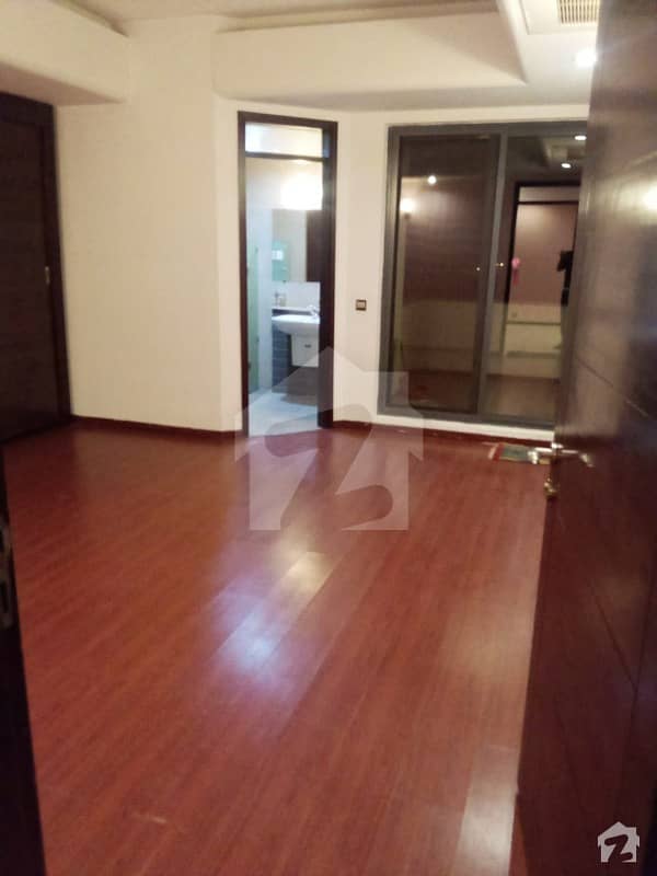 Three Bedroom Spacious Apartment 2100 Square Feet Unfurnished For Sale In Silver Oaks Apartments F10 Islamabad