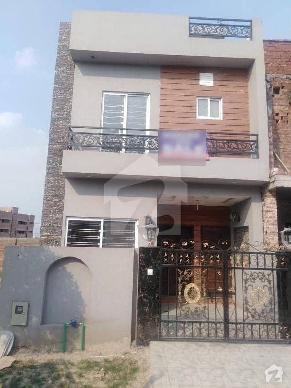 ڈریم گارڈنز ڈیفینس روڈ لاہور میں 3 کمروں کا 3 مرلہ مکان 85 لاکھ میں برائے فروخت۔