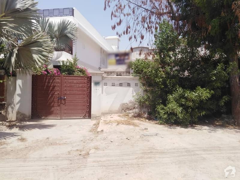 30 Marla  Single Storey House For Sale