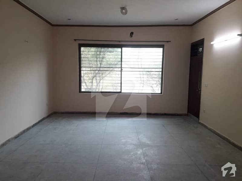 One Kanal Lower Portion Available For Rent In Nfc 1 Lahore