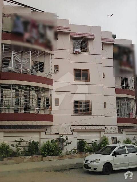 Flat Is Available For Sale 3 Bed Attached Bath 1500 Sq Ft Near Islamia Collage