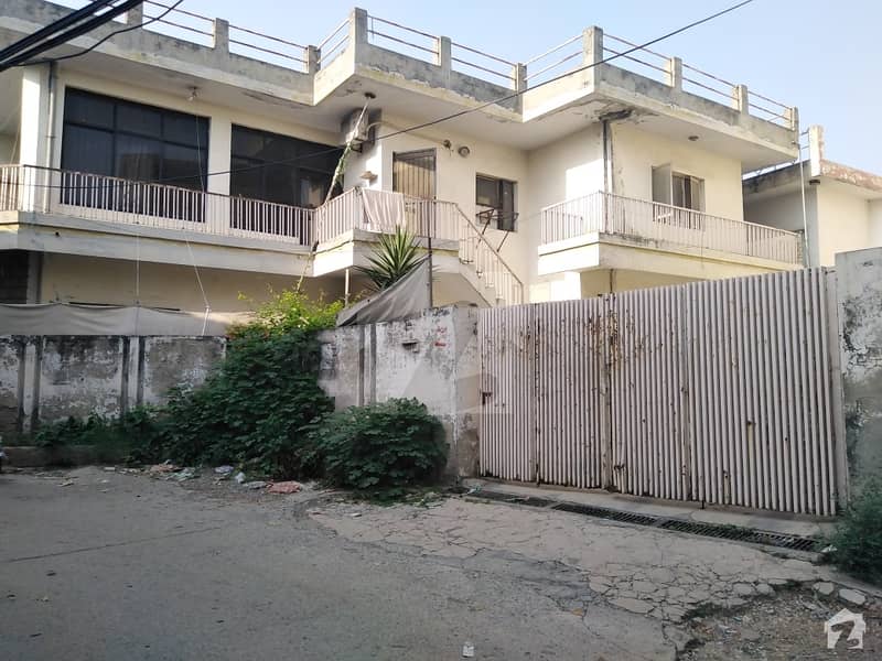 پشاور روڈ راولپنڈی میں 6 کمروں کا 14 مرلہ مکان 2.5 کروڑ میں برائے فروخت۔