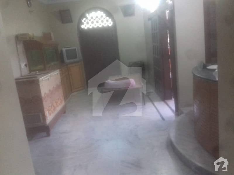 ماڈل کالونی بِن قاسم ٹاؤن کراچی میں 9 کمروں کا 8 مرلہ مکان 3 کروڑ میں برائے فروخت۔