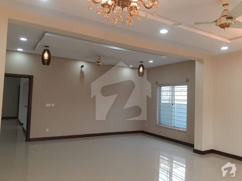 Kanal Double Story House  For Sale In Pwd Vip Location Sirf Ak Call Janab