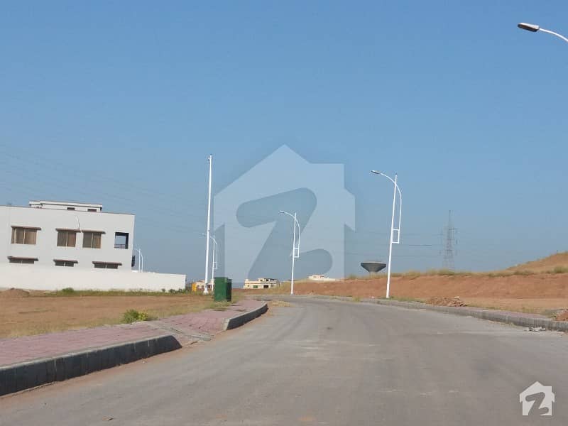 20 Marla South Face Location Plot On 60 Ft Road For Sale