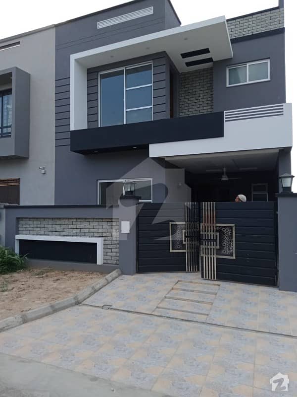 5 Marla Brand New House For Sale In Green City