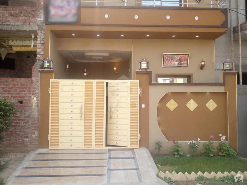 بسم اللہ ہاؤسنگ سکیم لاہور میں 5 کمروں کا 8 مرلہ مکان 45 ہزار میں کرایہ پر دستیاب ہے۔
